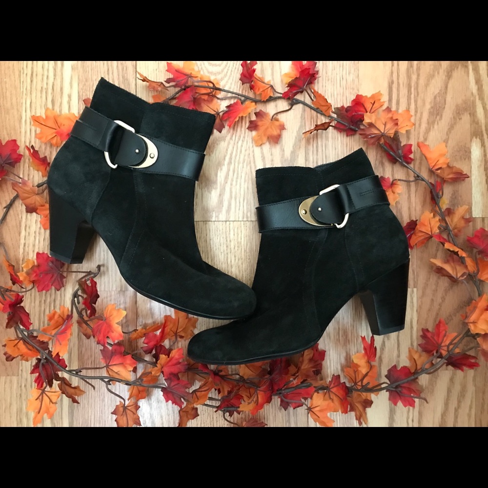 🌸Brand New - SOFFT brand Black boots SIZE 9